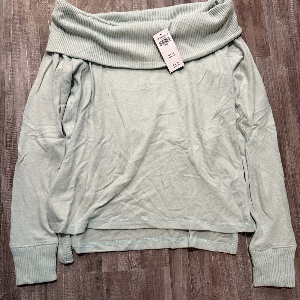 Abercrombie & Fitch Light Green Off-Shoulder Sweater